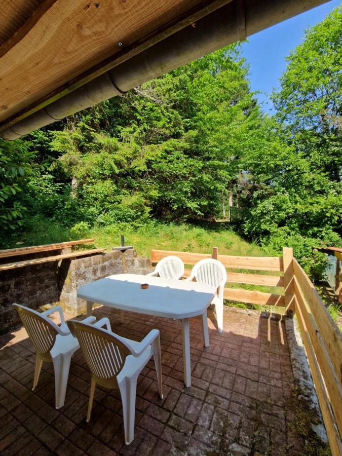 Chalet De La Foret 1 A 6 Pers Saint-Sauveur  Εξωτερικό φωτογραφία
